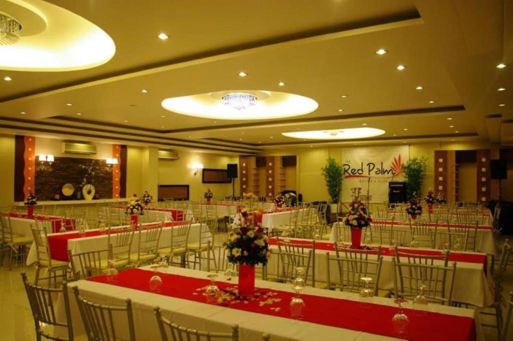 The Red Palm Suites And Restaurant Butuan City Extérieur photo