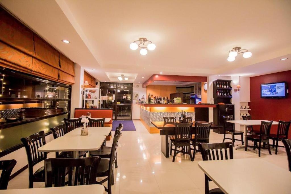 The Red Palm Suites And Restaurant Butuan City Extérieur photo