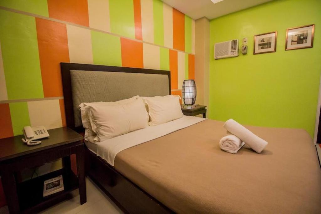 The Red Palm Suites And Restaurant Butuan City Extérieur photo