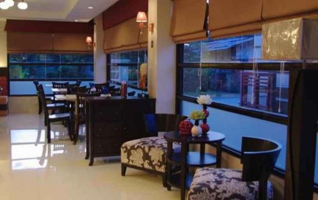 The Red Palm Suites And Restaurant Butuan City Extérieur photo